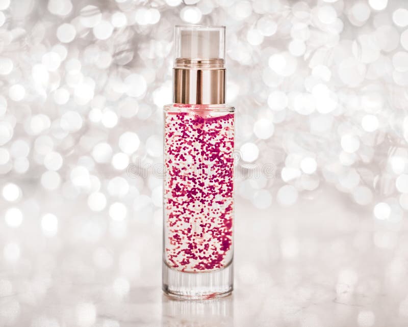 gel di base, emulsione di siero, bottiglietta di lozione e brillantante d'argento, pelle di lusso e cosmetici per la cura del cor fotografia stock gel di base, emulsione di siero, bottiglietta di lozione e brillantante d'argento, pelle di lusso e cosmetici per la cura del cor fotografia stock