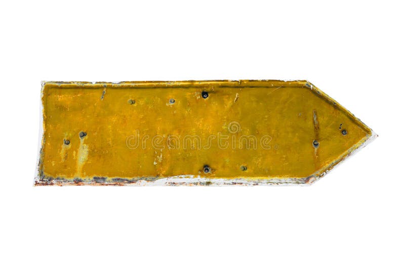 Gelbe Pfeilform von einer rostigen und Schmutzmetalleisenplatte