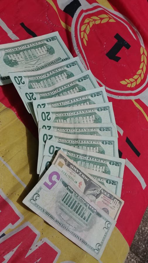 Geld, het geld? Het is macht en energie voor mensen stock foto's Geld, het geld? Het is macht en energie voor mensen stock foto's