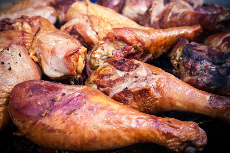 Geldstrafe gegrillte Truthahnbeine lizenzfreie stockfotos