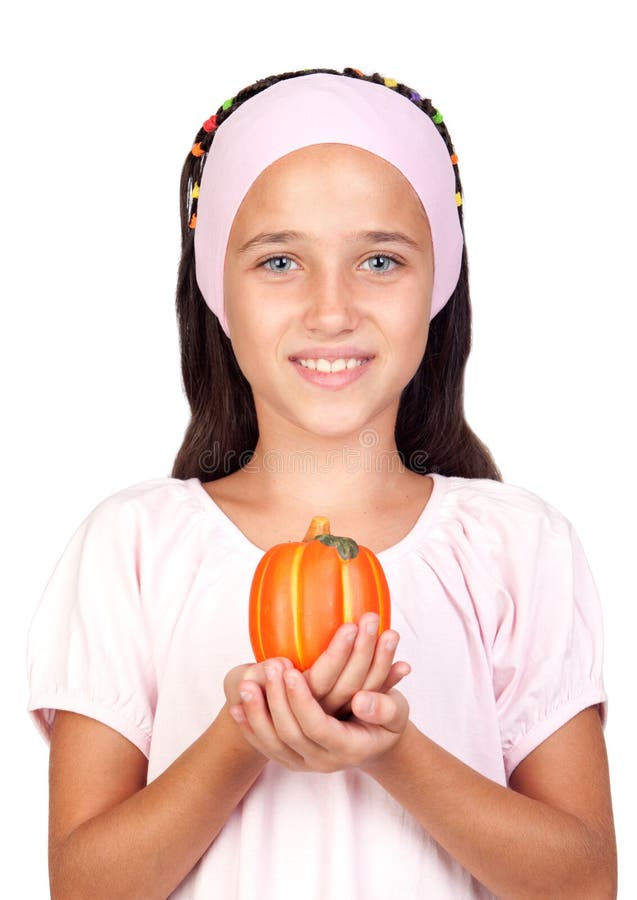 Gelukkig meisje in Halloween met een kleine pompoen royalty-vrije stock afbeeldingen Gelukkig meisje in Halloween met een kleine pompoen royalty-vrije stock afbeeldingen