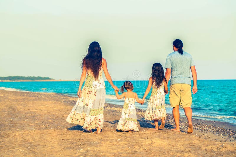 Gelukkige Familie samen De vakantie van de zomer royalty-vrije stock fotografie Gelukkige Familie samen De vakantie van de zomer royalty-vrije stock fotografie