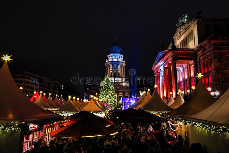 Gendarmenmarkt en Berlín fotografía de archivo Gendarmenmarkt en Berlín fotografía de archivo