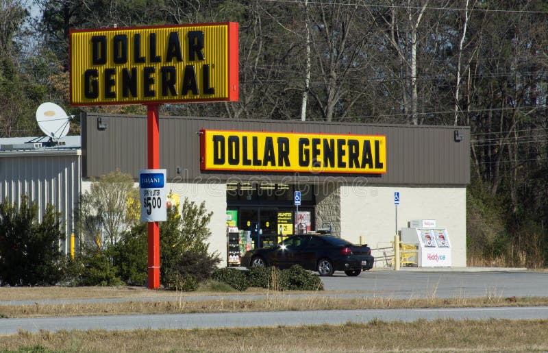 Dollar General operates over 9300 retail stores in the USA like this one in Darlington, South Carolina. Dollar General operates over 9300 retail stores in the USA like this one in Darlington, South Carolina.