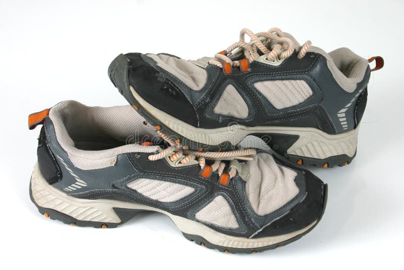 generic tennis shoes