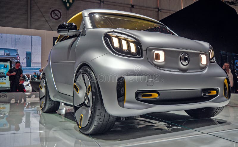Genewa, Szwajcaria - 03/08/2019: Lemański Motorowy przedstawienie zdjęcie stock Genewa, Szwajcaria - 03/08/2019: Lemański Motorowy przedstawienie zdjęcie stock