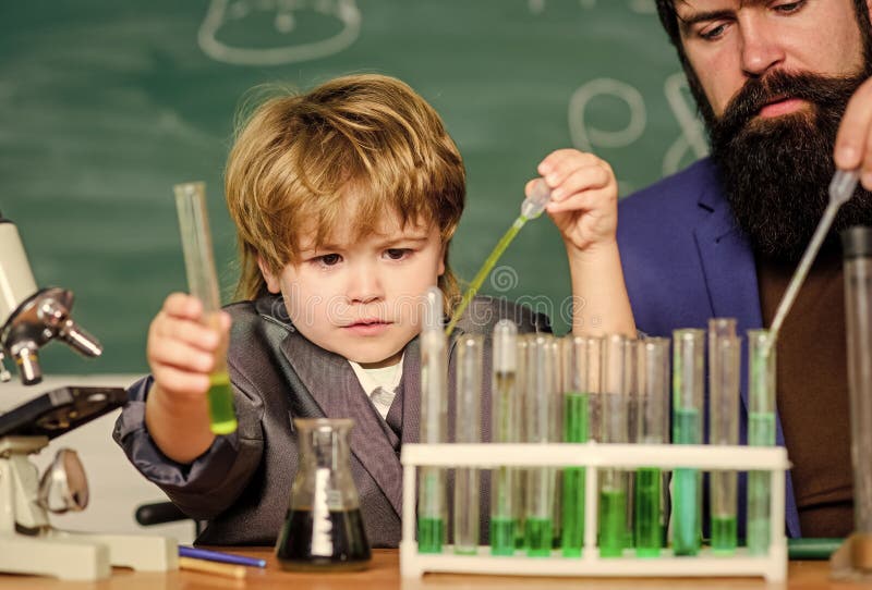 Geniaal Kind Vreugde En Uitdagingen Om Geschenkkinderen Op Te Voeden