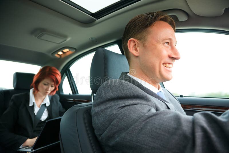 Gens d'affaires sur la route photographie stock Gens d'affaires sur la route photographie stock