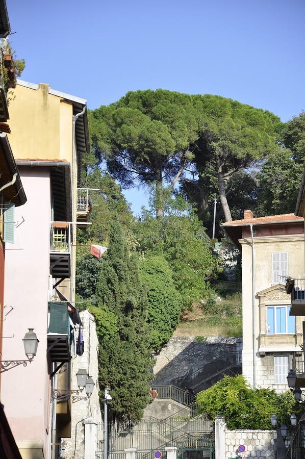 Gentil, le 5 septembre : Colline du Chateau de la vieille ville de Nice de la Côte d'Azur images stock Gentil, le 5 septembre : Colline du Chateau de la vieille ville de Nice de la Côte d'Azur images stock