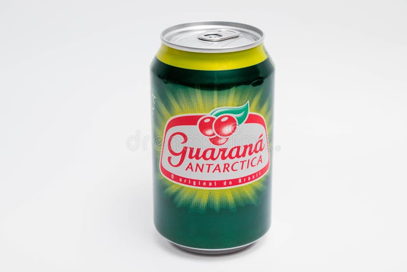 Genève/Zwitserland-27 06 18: Kan van energie guarana Antarctica drinken royalty-vrije stock afbeeldingen Genève/Zwitserland-27 06 18: Kan van energie guarana Antarctica drinken royalty-vrije stock afbeeldingen