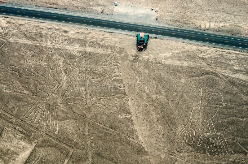 Geoglyphs e linhas no deserto de Nazca peru