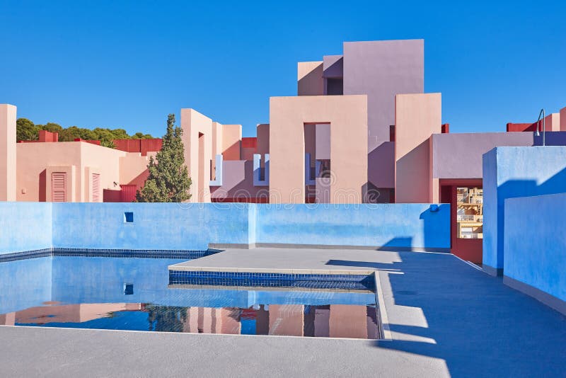 Geometric building structure. The red wall, La manzanera. Calpe