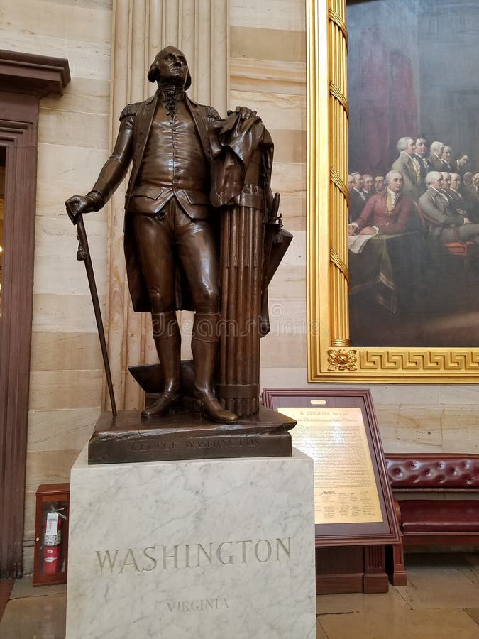 Une Statue De Washington Dans Virginia State Capitol Rotunda