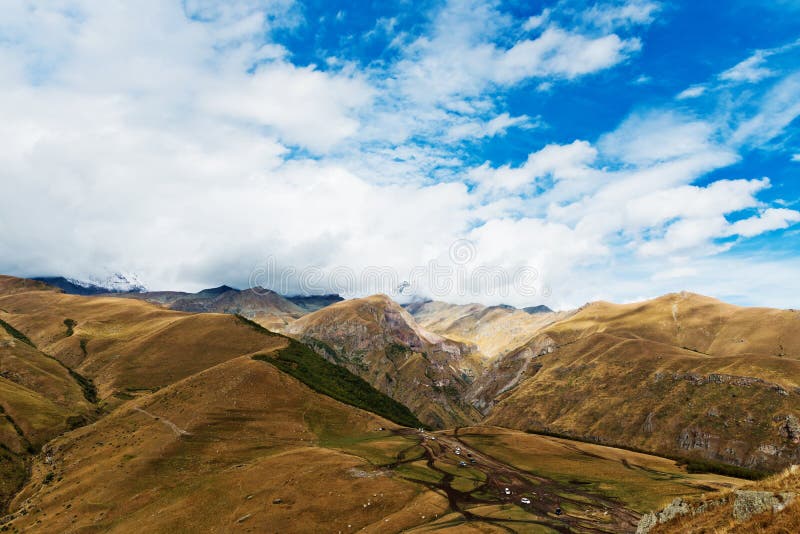 georgia Vues de bâti Kazbek près de village de Gergeti photo libre de droits georgia Vues de bâti Kazbek près de village de Gergeti photo libre de droits
