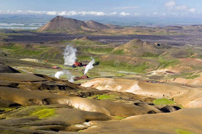 Para stúpajúci geotermálnej elektráreň najbližšie sopka v island.