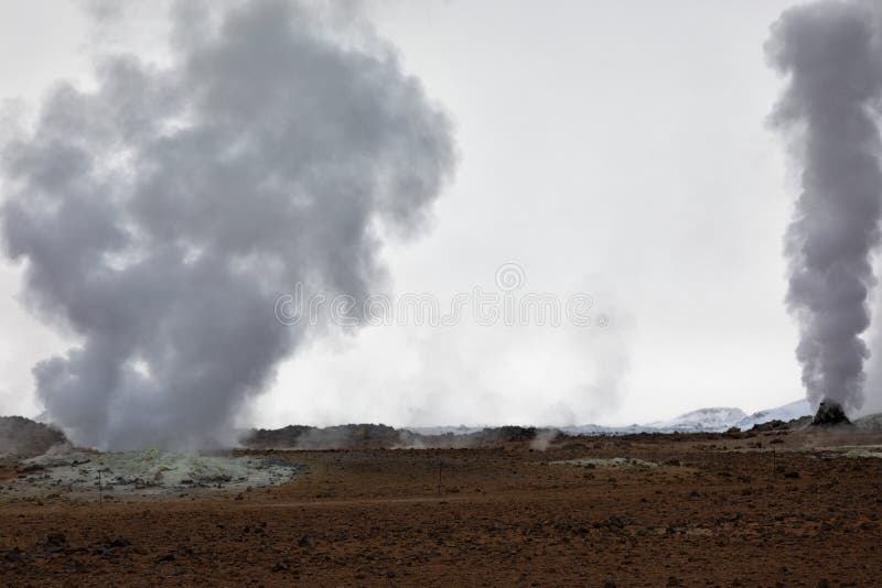 Geothermische Tätigkeit in Myvatn in Island lizenzfreie stockfotografie Geothermische Tätigkeit in Myvatn in Island lizenzfreie stockfotografie
