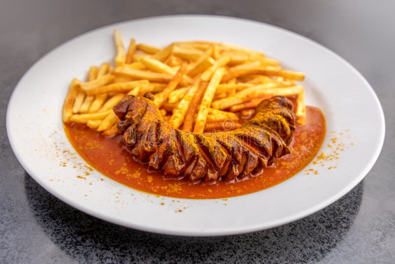 https://thumbs.dreamstime.com/b/german-junk-food-dish-currywurst-french-fries-currywurst-zigzag-cut-french-fries-white-plate-as-served-248008577.jpg