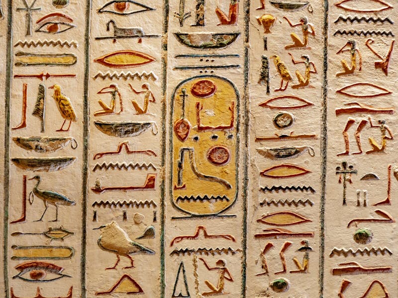 Geroglifici dalla valle dei re, Tebe Luxor, Egitto fotografie stock Geroglifici dalla valle dei re, Tebe Luxor, Egitto fotografie stock