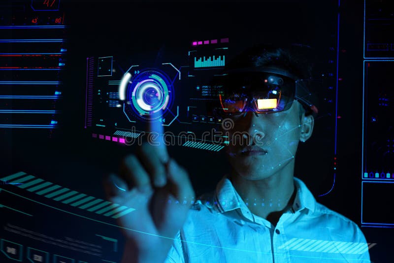 Gesch?ftsmann-Versuch vr Gl?ser hololens in der Dunkelkammer | Junge asiatische Jungenerfahrung AR mit Gl?henerdkugel an Hand | Z stockfotografie Gesch?ftsmann-Versuch vr Gl?ser hololens in der Dunkelkammer | Junge asiatische Jungenerfahrung AR mit Gl?henerdkugel an Hand | Z stockfotografie