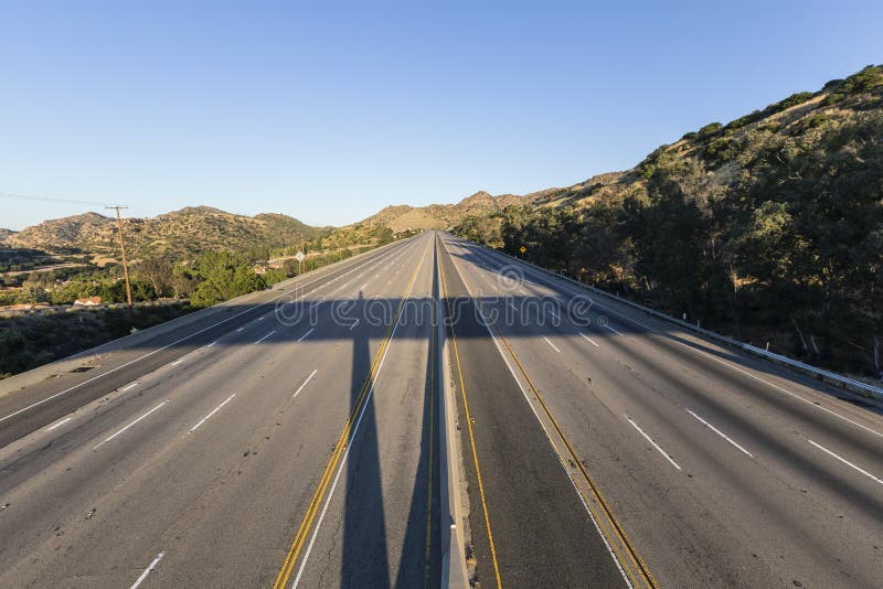 Geschlossene zehn Weg-Autobahn lizenzfreie stockfotos Geschlossene zehn Weg-Autobahn lizenzfreie stockfotos