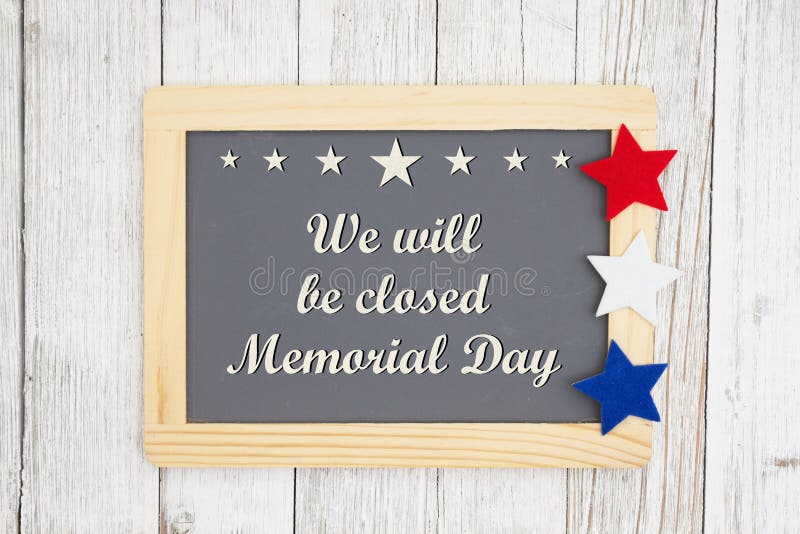 Geschlossenes Memorial Day -Tafelzeichen lizenzfreies stockbild Geschlossenes Memorial Day -Tafelzeichen lizenzfreies stockbild