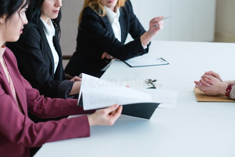 Geschäftsfrau-Arbeitsbewertungs-Leistungsbeurteilung stockfotos Geschäftsfrau-Arbeitsbewertungs-Leistungsbeurteilung stockfotos