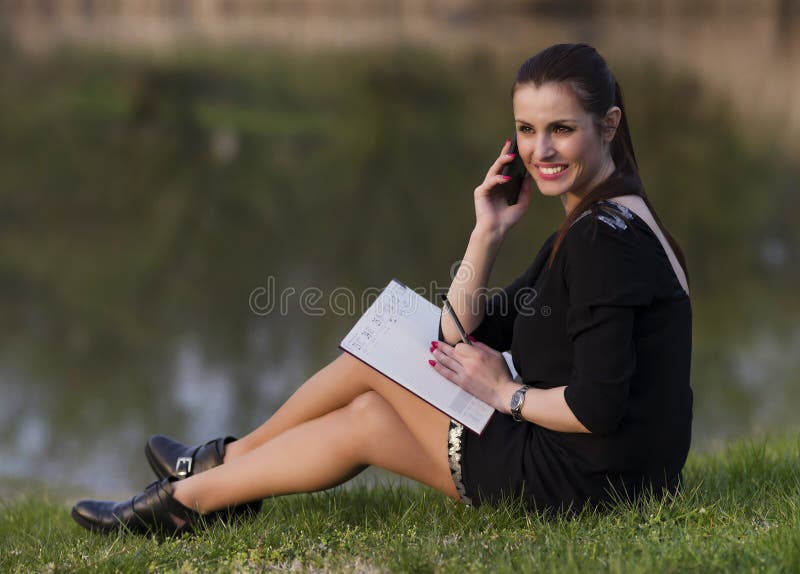 Geschäftsfrau mit einer Tagesordnung stockfoto Geschäftsfrau mit einer Tagesordnung stockfoto