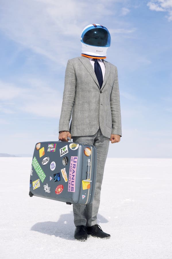 Geschäftsmann-Astronaut Traveling auf Mond-Reise mit Koffer stockfoto Geschäftsmann-Astronaut Traveling auf Mond-Reise mit Koffer stockfoto