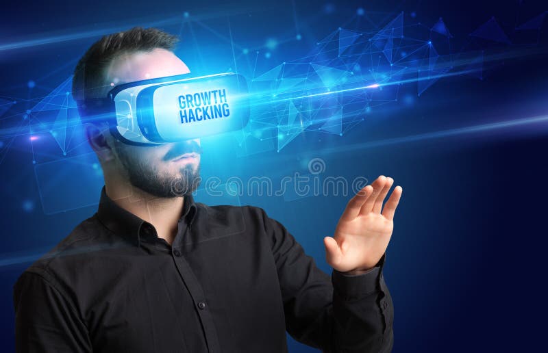 Geschäftsmann mit virtueller Realität Brille virtuelles Sicherheitskonzept stockfotos