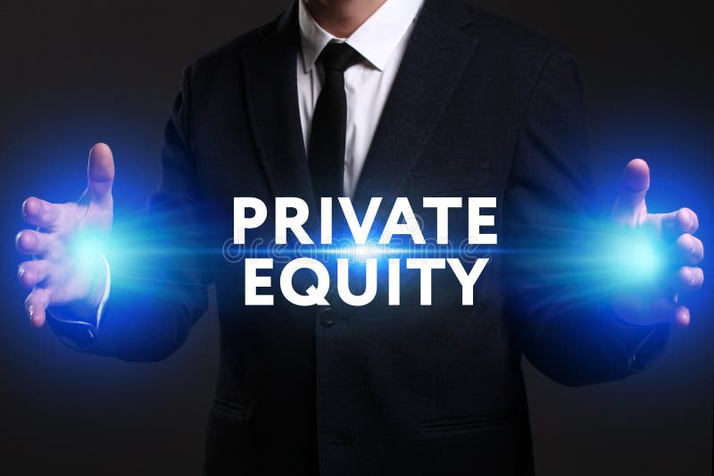 Geschäftstechnologieinternet- und -netzkonzept. der junge Unternehmer, der auf einem virtuellen Bildschirm der Zukunft funktioniert und sieht die Zustimmung : Private Equity