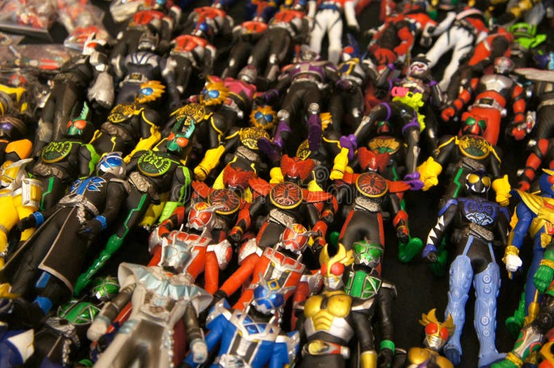 Geselecteerd geconcentreerd op het fictieve cijfer van de karakteractie van Japanse populaire reeks KAMEN RIDER royalty-vrije stock fotografie Geselecteerd geconcentreerd op het fictieve cijfer van de karakteractie van Japanse populaire reeks KAMEN RIDER royalty-vrije stock fotografie