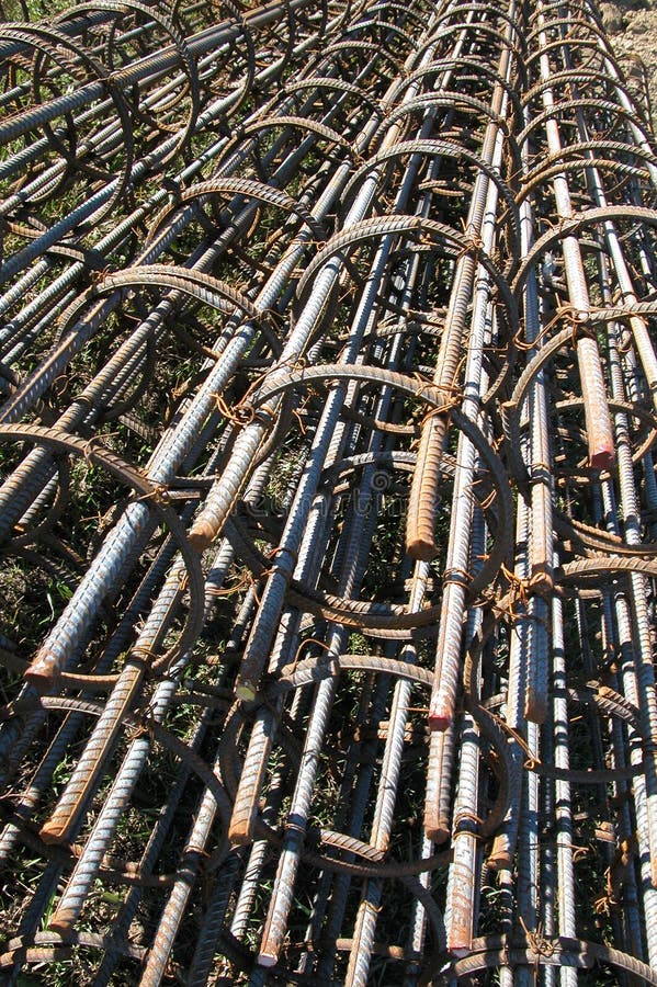 Gestapelter Rebar stockbild Gestapelter Rebar stockbild