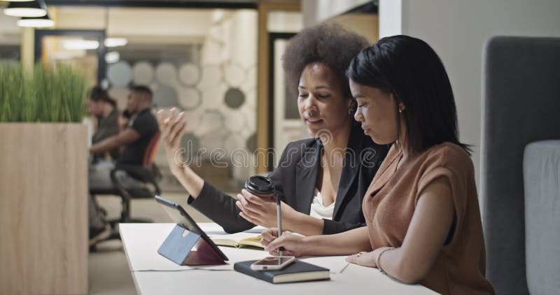Gestion noire appel vidéo banque de vidéos