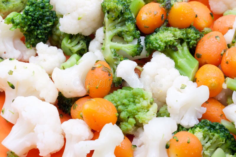 Gestoomde Broccoli, Wortel En Bloemkool Stock