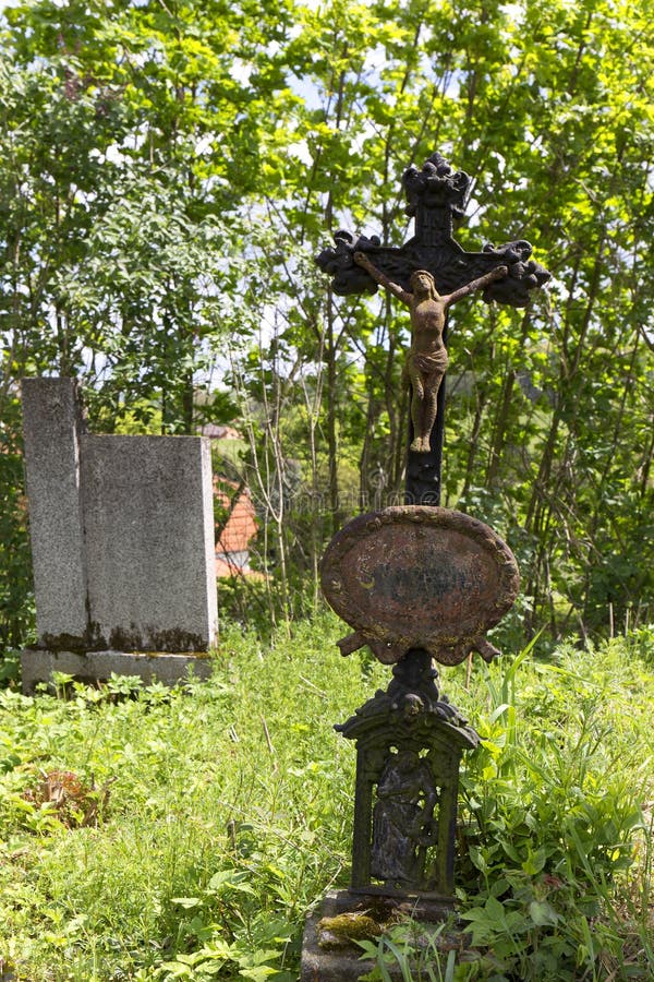 Gesù sul vecchio cimitero del villaggio, repubblica Ceca