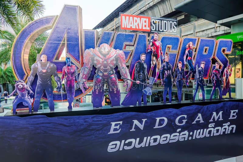 Getoonde de affiche van wrekersendgame; The Avengers, is een Amerikaanse die superherofilm op het Marvel Comics wordt gebaseerd stock afbeelding Getoonde de affiche van wrekersendgame; The Avengers, is een Amerikaanse die superherofilm op het Marvel Comics wordt gebaseerd stock afbeelding