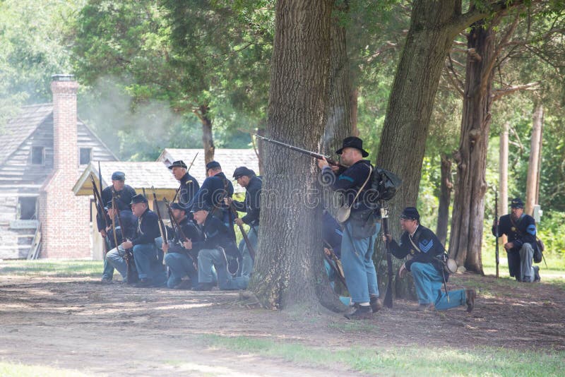 Gettysburg Battle Reenactment Editorial Photography - Image of rifles ...