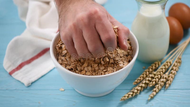 Gewalste haver, havervlokken in landbouwhanden