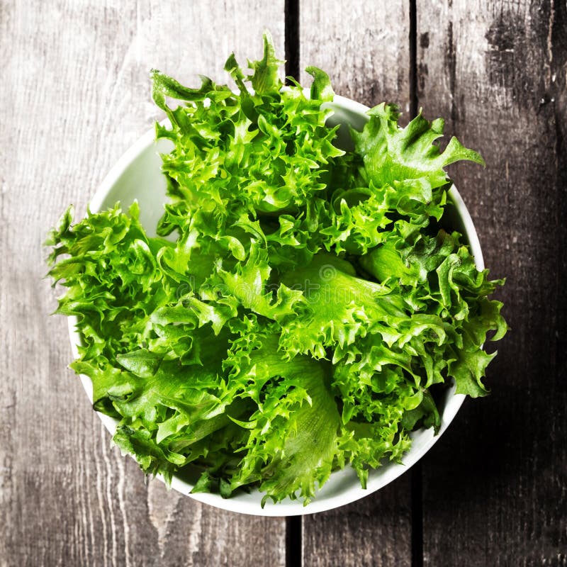 Gewichtsverlust-Salat über hölzernem Hintergrund Diät-Lebensmittel und gesundes stockfoto Gewichtsverlust-Salat über hölzernem Hintergrund Diät-Lebensmittel und gesundes stockfoto