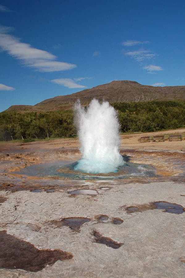 Geyser em Islândia imagens de stock royalty free Geyser em Islândia imagens de stock royalty free