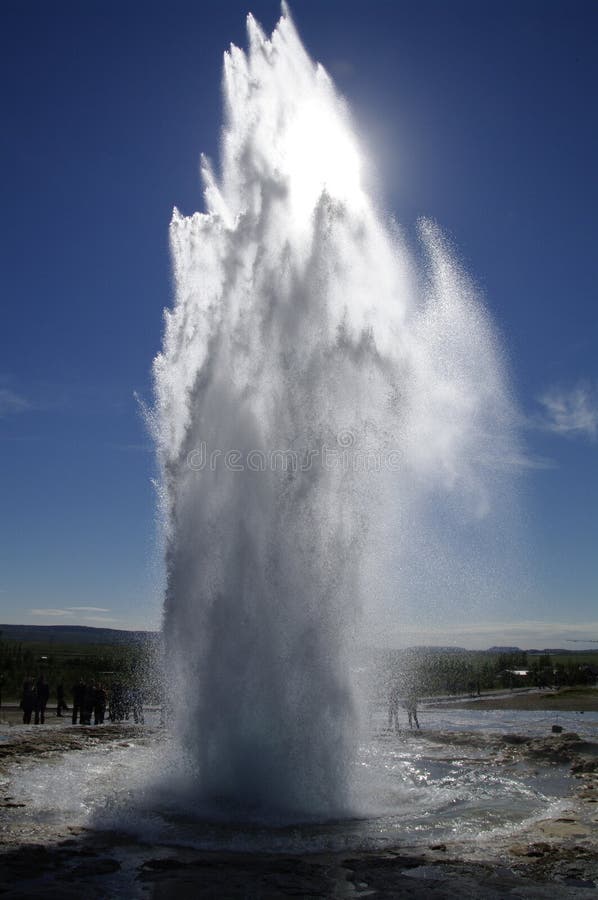 Explosión de géiser,, islandia.