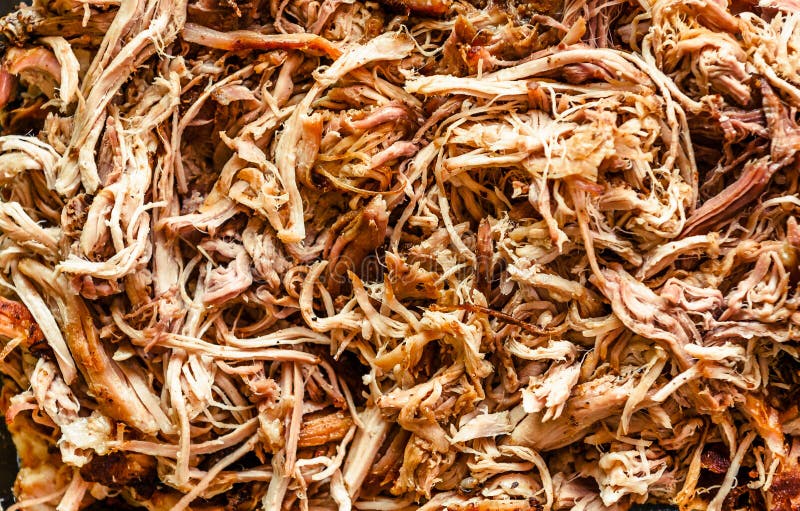 Gezogenes Schweinefleisch vom Ofen in der Glasschüssel bereit zum Dienen lizenzfreie stockfotos Gezogenes Schweinefleisch vom Ofen in der Glasschüssel bereit zum Dienen lizenzfreie stockfotos