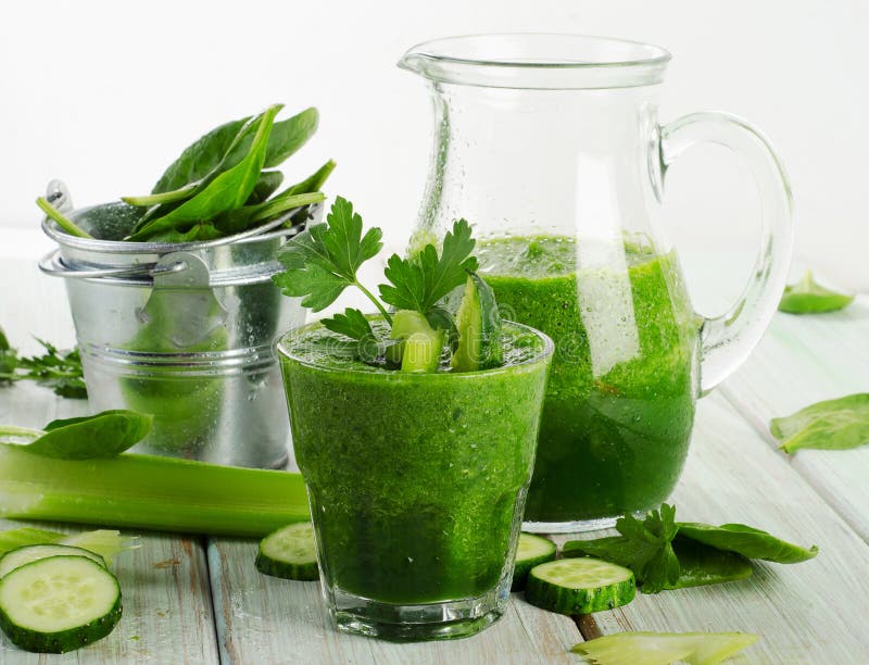 Gezonde groene smoothie stock foto's Gezonde groene smoothie stock foto's