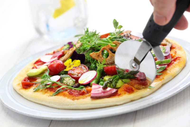 Gezonde plantaardige pizza royalty-vrije stock foto Gezonde plantaardige pizza royalty-vrije stock foto