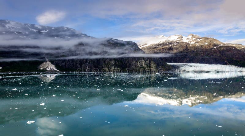 Ghiacciaio di Margerie - Alaska fotografia stock libera da diritti Ghiacciaio di Margerie - Alaska fotografia stock libera da diritti