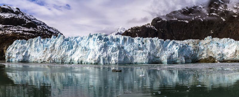 Ghiacciaio Margerie nell'Alaska immagini stock Ghiacciaio Margerie nell'Alaska immagini stock