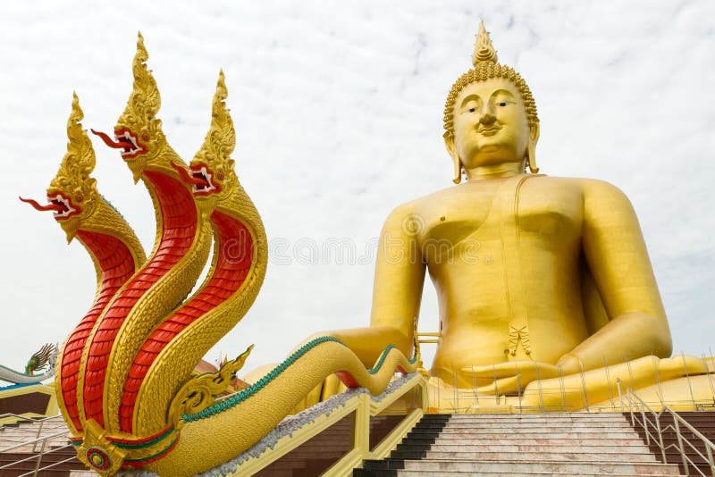 Giant buddha and dragon royalty free stock photos Giant buddha and dragon royalty free stock photos
