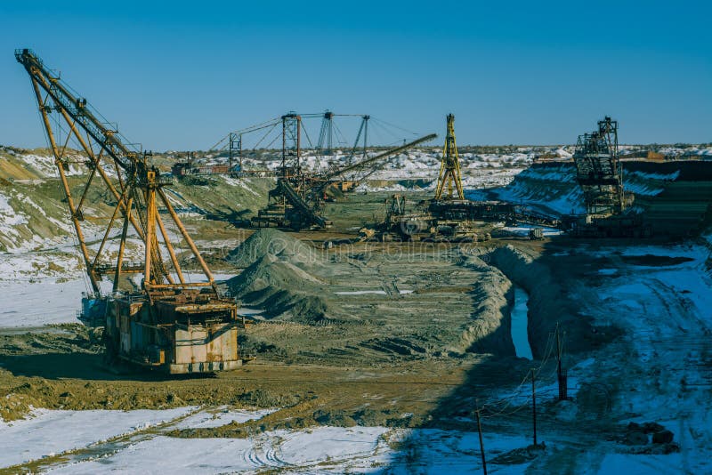 bucket wheel excavator giant machines 2017 bucket wheel excavator giant machines 2017