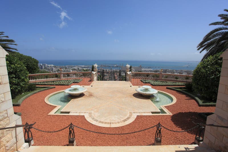 Giardini di Bahai & mar Mediterraneo, Haifa immagini stock libere da diritti