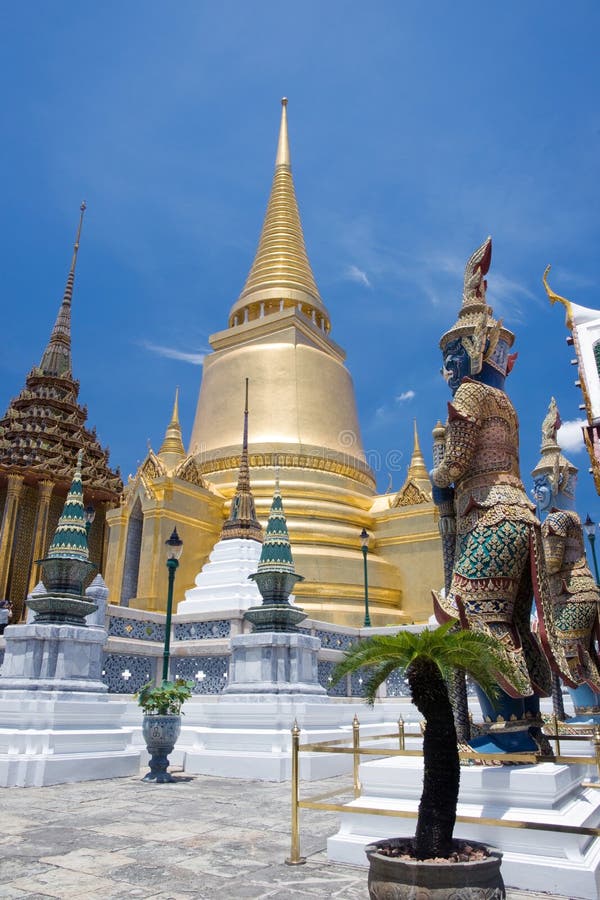 The giat and gold pagoda at Wat Phra Kaew